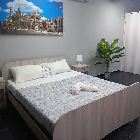 Panzió House Il Quadrifoglio Airport Fontanarossa 3*